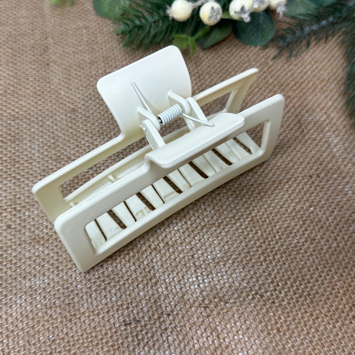 hair claw clip accessory